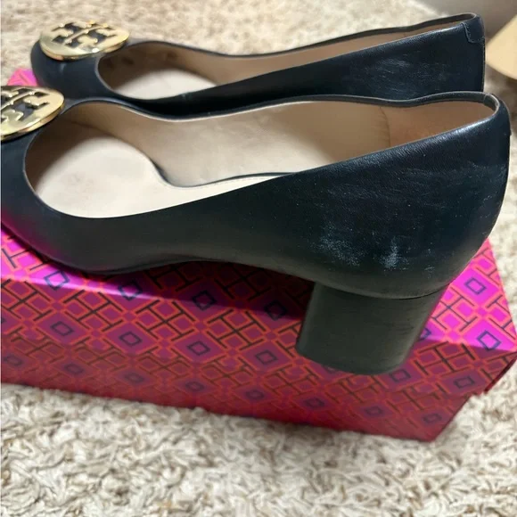 Tory Burch Hope Black Flats with Gold Accents - Picture 8 of 8